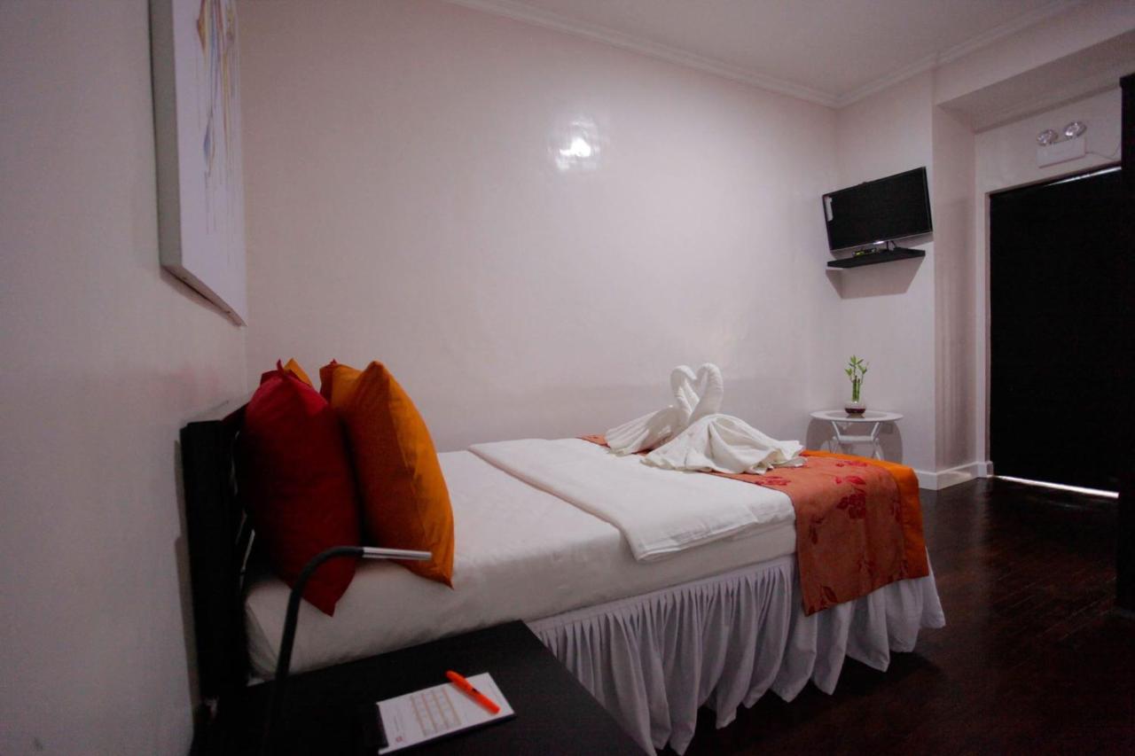 Halfway House Hostel Mactan Cebu Airport Đảo Mactan Ngoại thất bức ảnh